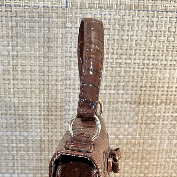 🌟HP🌟VTG 1990s Faux Brown Croco Vinyl Satchel Style Handbag by Liz Claiborne - Picture 5 of 14